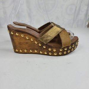 Carlos by Carlos Santana Gravity bronze leather/suede strappy wedge wood clogs 6